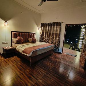 Double Room Mountain View